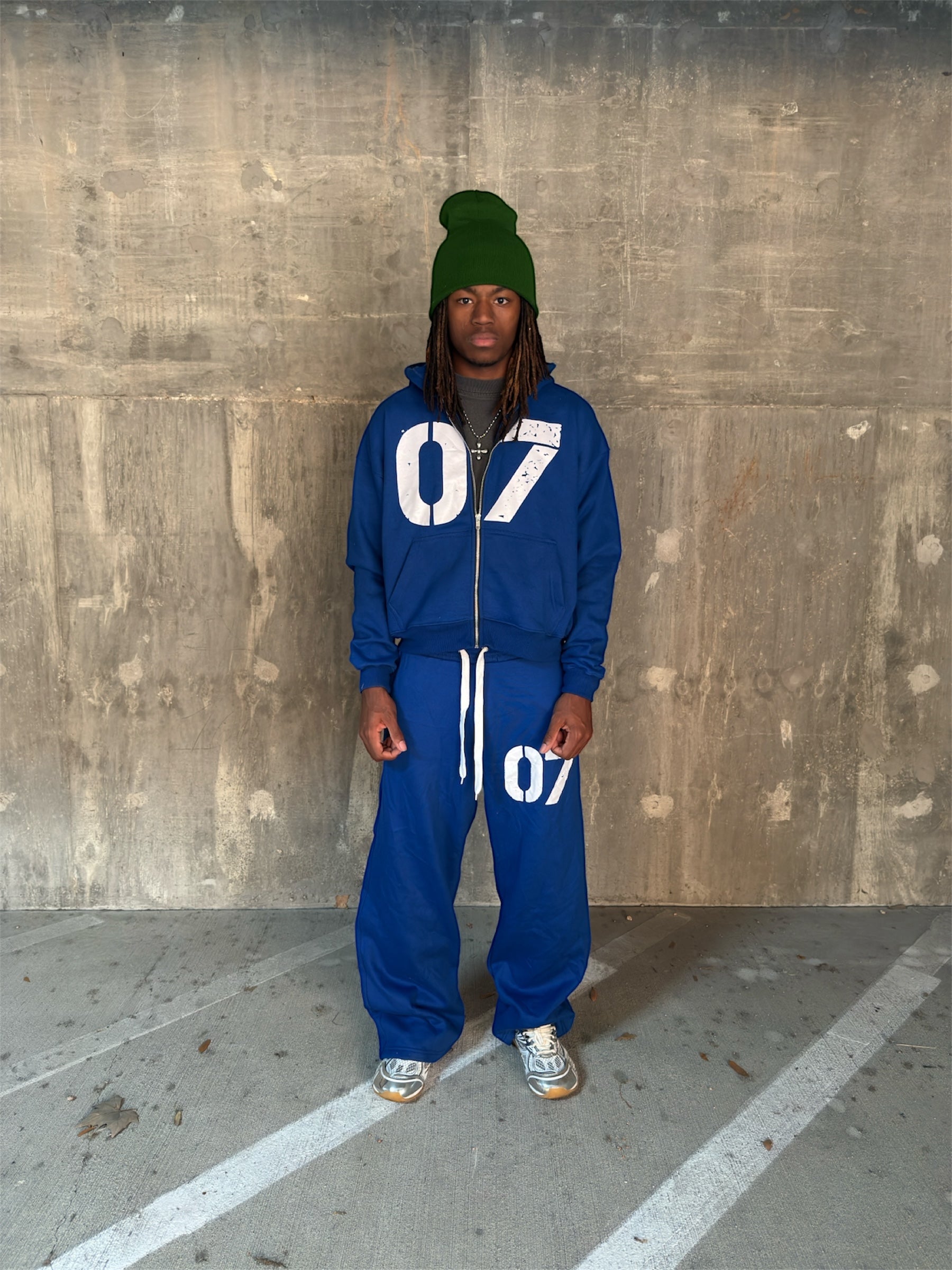 07 BLUE PANTS