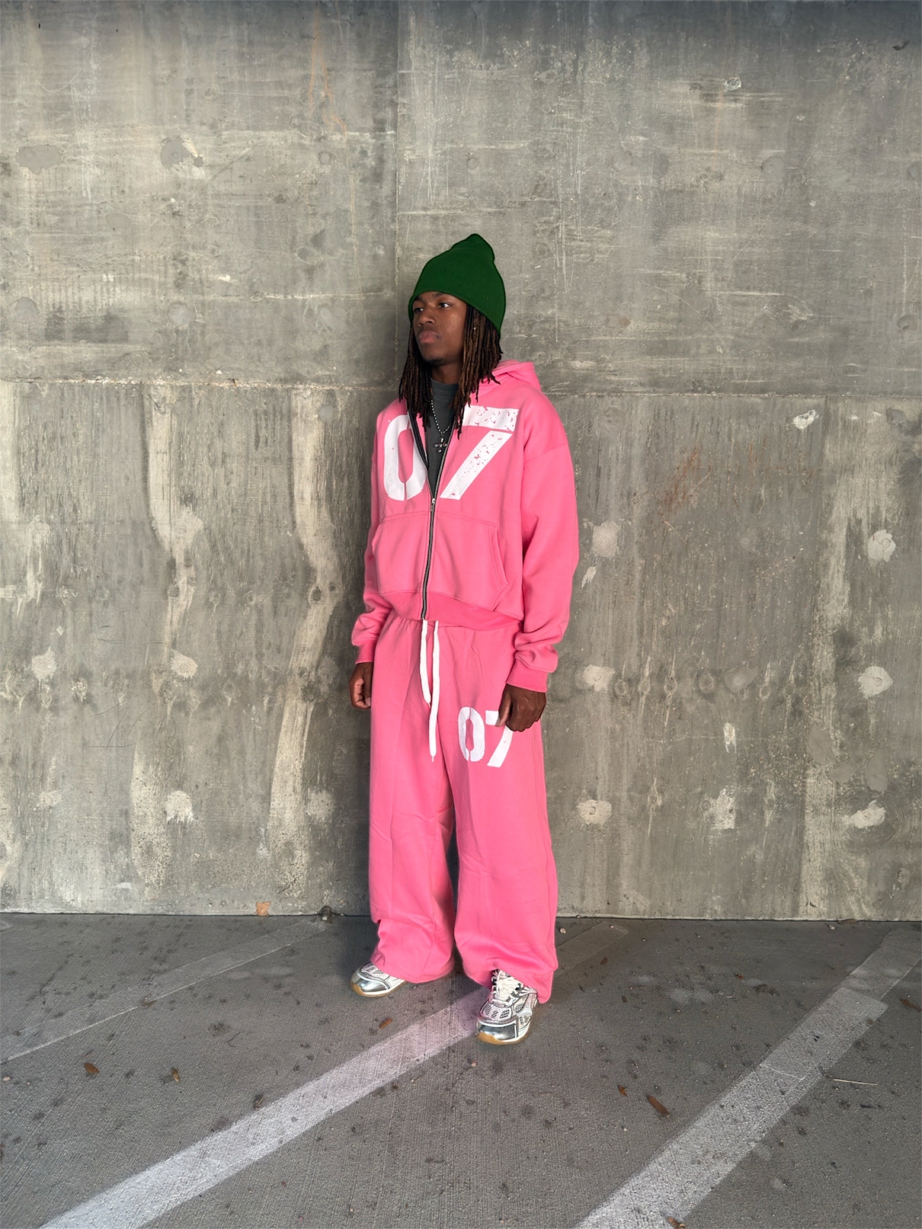 07 PINK PANTS